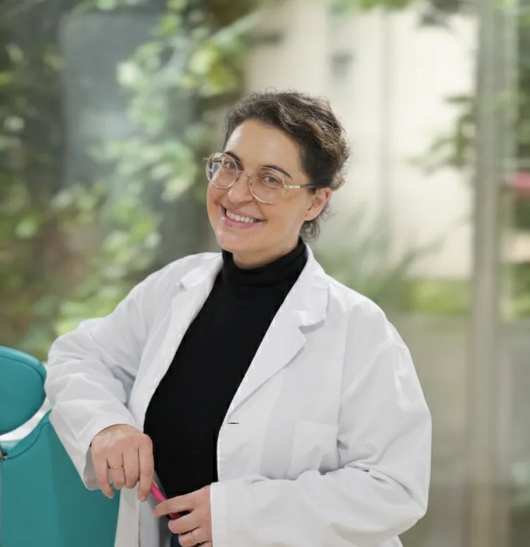 Dra. Nuria Gavilán - Estética Dental